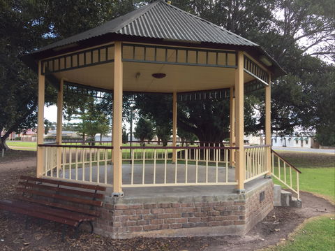 Queen Square, Moonta - Lennox Head Accommodation 2