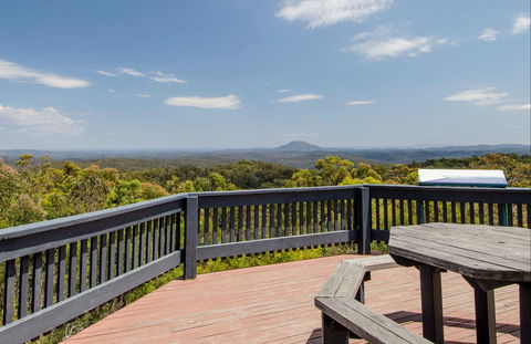 Finchley Lookout - Lennox Head Accommodation 0