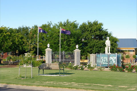 WW1 Memorial Park - Lennox Head Accommodation 1