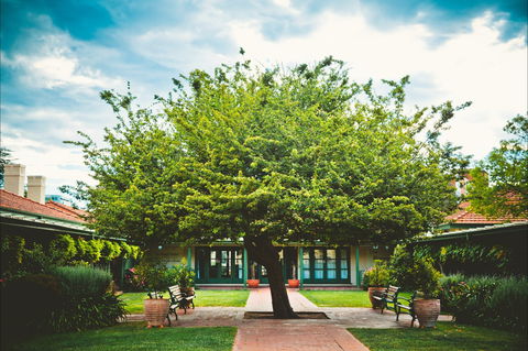 Ainslie + Gorman Arts Centres - Lennox Head Accommodation 0