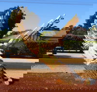 Loxton Tree sculptures - Lennox Head Accommodation