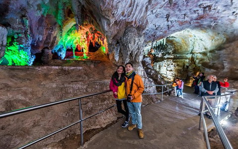 Jenolan Caves: Chifley Cave Tour - Lennox Head Accommodation 5