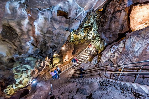 Jenolan Caves: Chifley Cave Tour - Lennox Head Accommodation 3