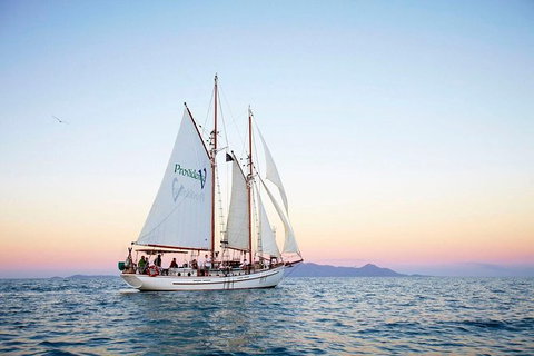 Fly & Sail Package (With Providence) - Lennox Head Accommodation 3