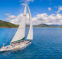 2-Night Whitsundays Sailing Cruise incl. Whitehaven Beach  Great Barrier Reef - Lennox Head Accommodation