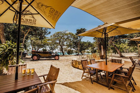 Laid Back Lunch | Dingo Beach Hotel - Lennox Head Accommodation 1