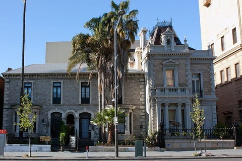 Adelaide Airport Transfers : Adelaide City To Airport ADL In Luxury Car - Lennox Head Accommodation 4