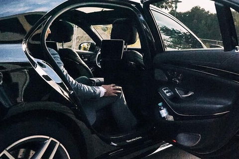 Arrival Private Transfers: Adelaide Airport ADL To Adelaide In Business Car - Lennox Head Accommodation 4