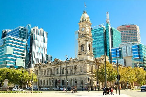 Arrival Private Transfers: Adelaide Airport ADL To Adelaide In Business Car - Lennox Head Accommodation 7