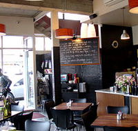Red Tongue - Lennox Head Accommodation