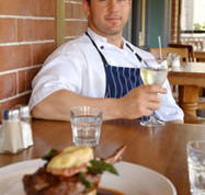 Frisco Hotel - Lennox Head Accommodation