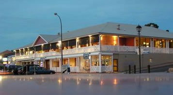 Seacliff Beach Hotel - Lennox Head Accommodation 0