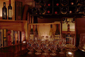 Deco Wine Bar - Lennox Head Accommodation 0