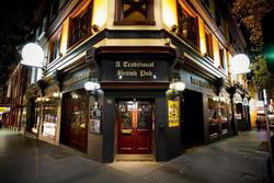 The Elephant & Wheelbarrow - Lennox Head Accommodation 0