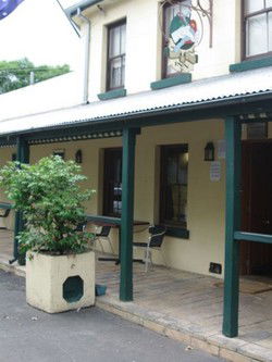 Bird In Hand Inn - Lennox Head Accommodation 1