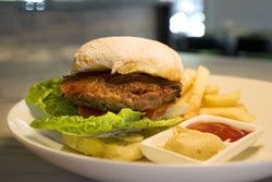 Temperance Hotel - Lennox Head Accommodation 2