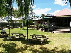 Oakbank Hotel - Lennox Head Accommodation 3