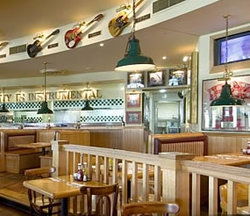 Hard Rock Cafe - Lennox Head Accommodation 3