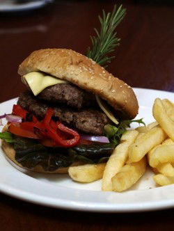 Glenelg Jetty Hotel - Lennox Head Accommodation 3