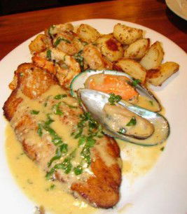 Annies Pizza & Restaurant - Lennox Head Accommodation 2