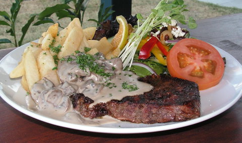 Fairways Tavern - Lennox Head Accommodation 1