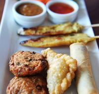 Mons Ban Sabai Thai Restaurant - Lennox Head Accommodation