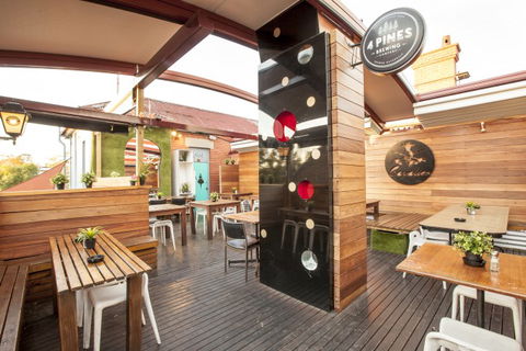 The Fox Hotel - Lennox Head Accommodation 6