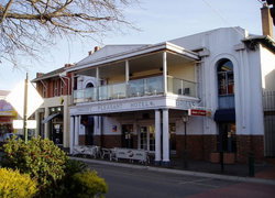 Mount Pleasant Hotel - Lennox Head Accommodation 1