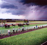 Hawkesbury Race Club - Lennox Head Accommodation