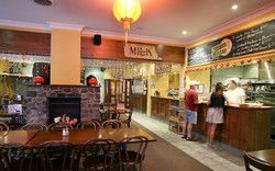 Albion Park Hotel - Lennox Head Accommodation 2