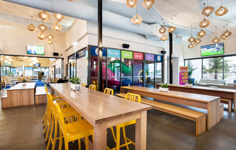 Coolum Beach Hotel - Lennox Head Accommodation 1