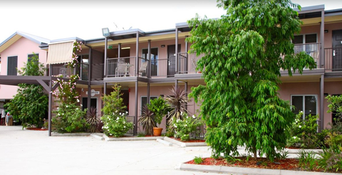 Station Hotel - Lennox Head Accommodation 1