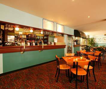 Hotel Gosford - Lennox Head Accommodation 3