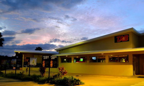 Capricorn Tavern - Lennox Head Accommodation 3