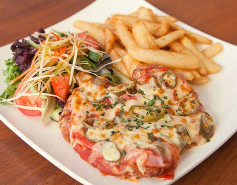Tugun Tavern - Lennox Head Accommodation 3