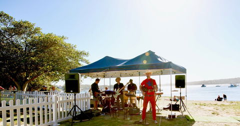 Watsons Bay Spring Market - Lennox Head Accommodation 2