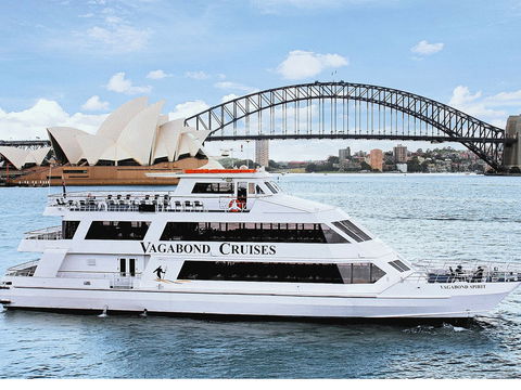 Melbourne Cup Lunch Cruise With Vagabond Cruises - Lennox Head Accommodation 0