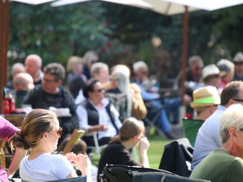 Music In The Gardens - Mitch King - Lennox Head Accommodation 1