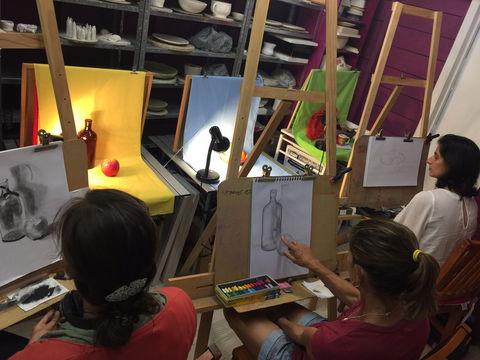 Art Classes With Violetta Strabic - Lennox Head Accommodation 0