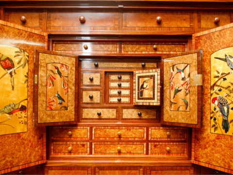 The Wonders Of The Hannah Cabinet - Lennox Head Accommodation 0