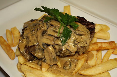 Nut 'n' Fancy - Lennox Head Accommodation 1