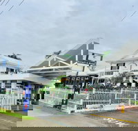 Cairns New Chalon - Lennox Head Accommodation