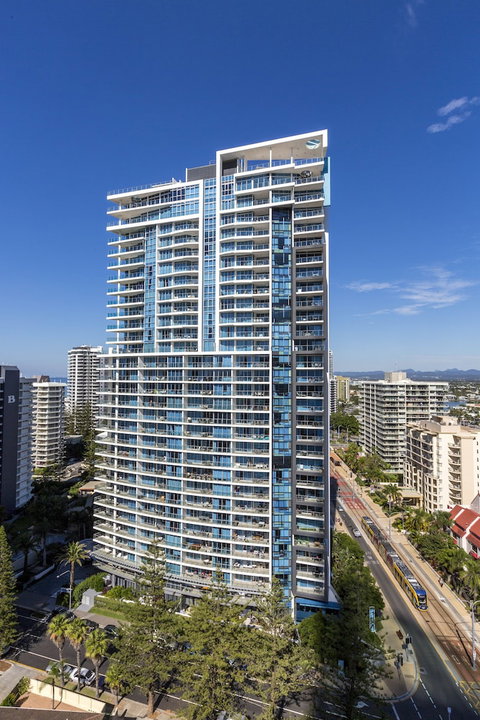 Artique Surfers Paradise - Lennox Head Accommodation 1