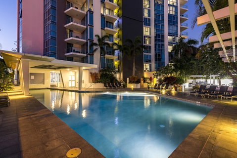 Artique Surfers Paradise - Lennox Head Accommodation 5
