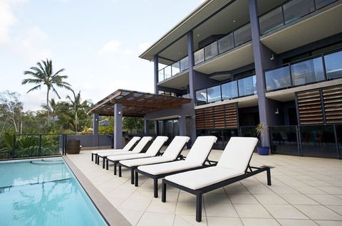At Waterfront Whitsunday Retreat - Lennox Head Accommodation 2