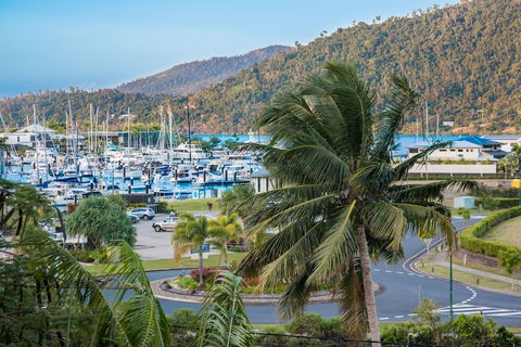 At Waterfront Whitsunday Retreat - Lennox Head Accommodation 5