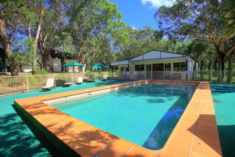 The Retreat Port Stephens - Lennox Head Accommodation 6