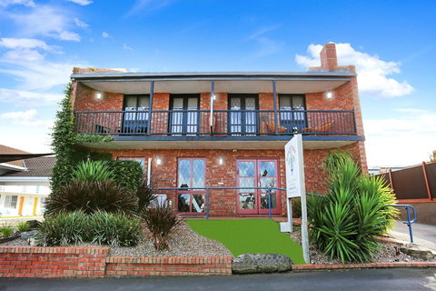 Tudor Motor Inn Warrnambool - Lennox Head Accommodation 0