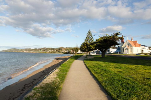 Penguin Beach House - Lennox Head Accommodation 1