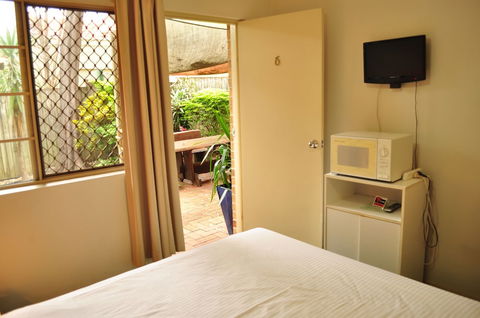 Isla House PA - Lennox Head Accommodation 0
